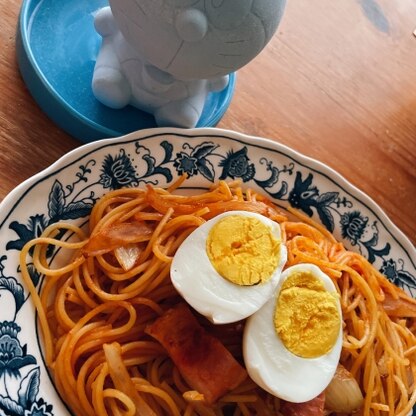 テレビでナポリタンを見て無性に食べたくなりこちらへたどり着きました♡
ありもので作りましたが、料理苦手なわたしでも喫茶店のあの味ができました！
また作ります！